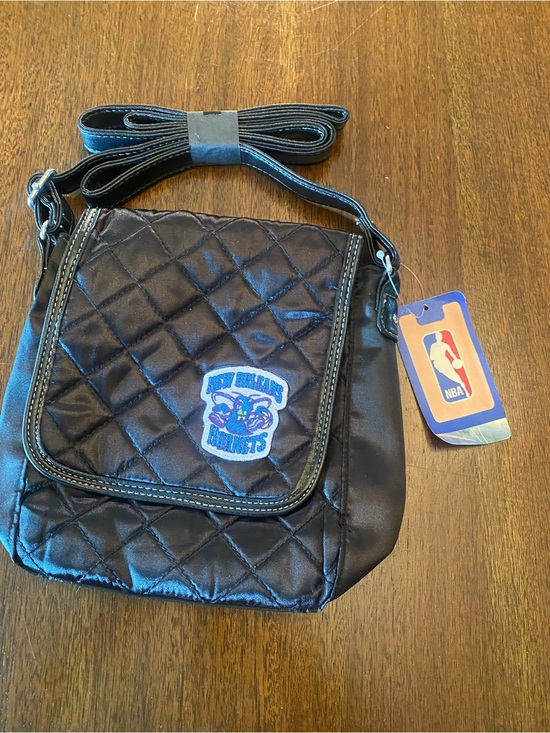 Handbags - NBA New Orleans Hornets womens Quilted Shoulder Bag Purse New With Tags